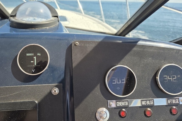 CRAZY LOVE 35ft Tiara Yachts Yacht For Sale
