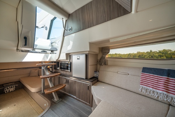 2021 Sea Ray 32