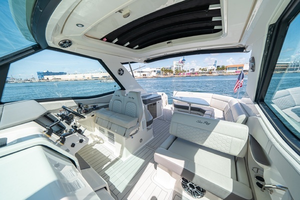 2021 Sea Ray 32
