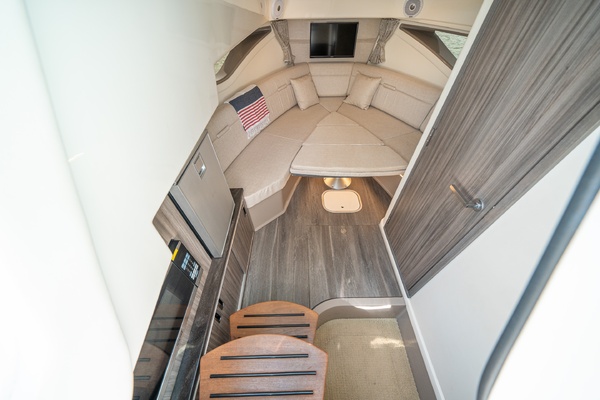 32ft Sea Ray Yacht For Sale