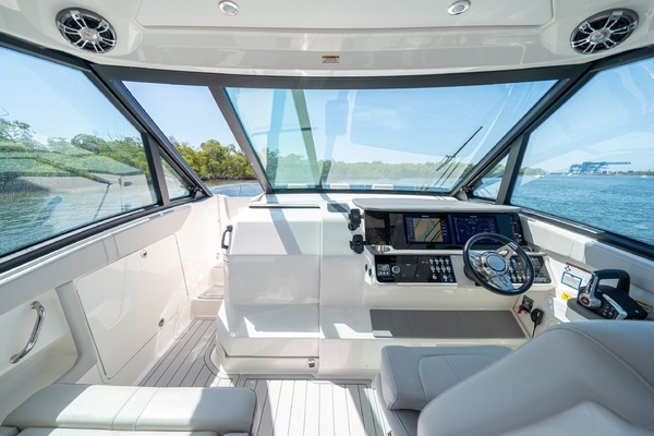 2021 Sea Ray 32