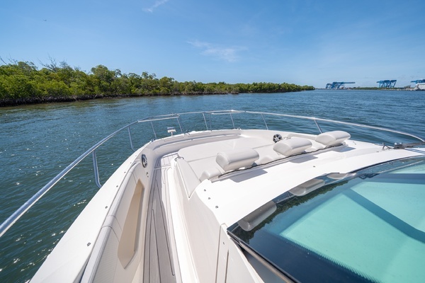 2021 Sea Ray 32