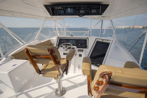 Reel Hook Up 60ft Hatteras Yacht For Sale