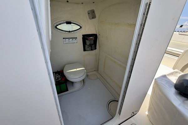 29ft World Cat Yacht For Sale