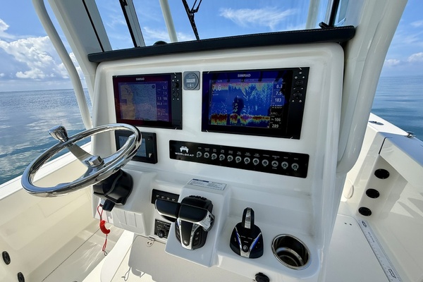 29ft World Cat Yacht For Sale
