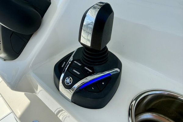 29ft World Cat Yacht For Sale