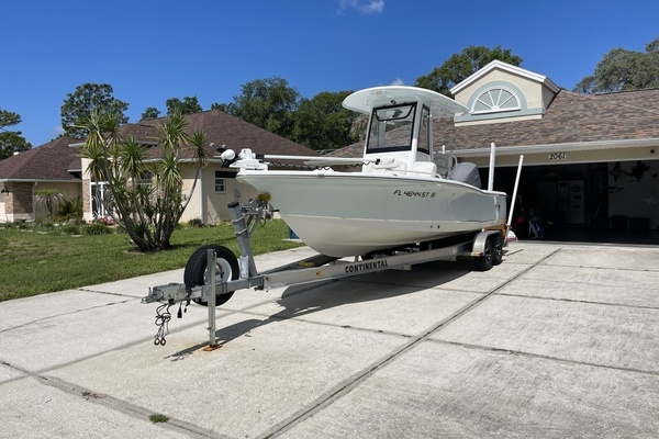 25ft Sea Hunt Yacht For Sale