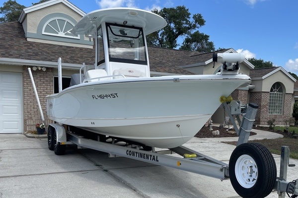 25ft Sea Hunt Yacht For Sale