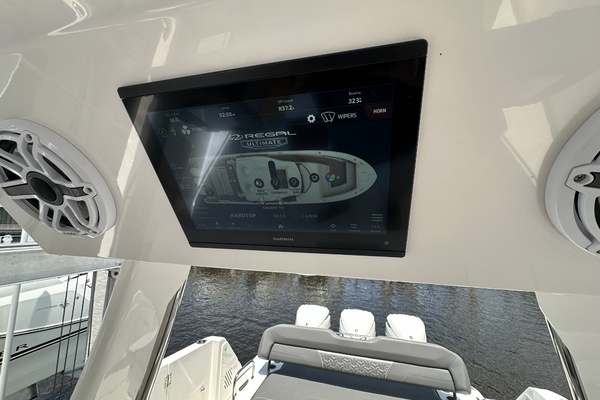 2025 Regal 38