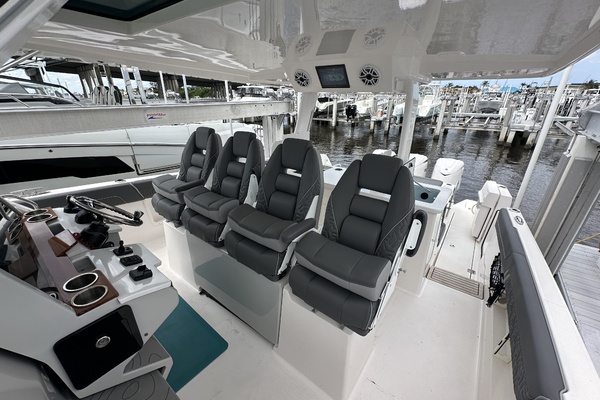 38ft Regal Yacht For Sale