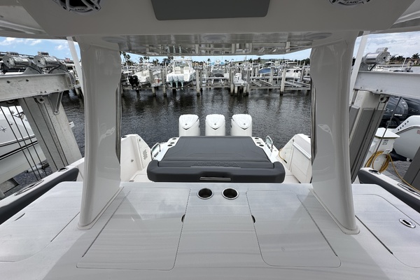 38ft Regal Yacht For Sale