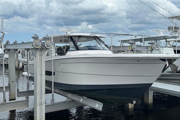 38-ft-Regal-2025-38 SAV- Stuart Florida United States  yacht for sale
