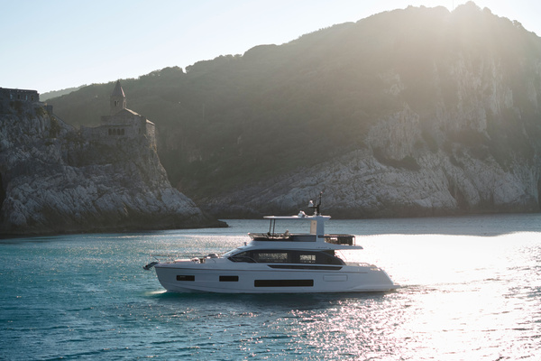 62ft Azimut Yacht For Sale