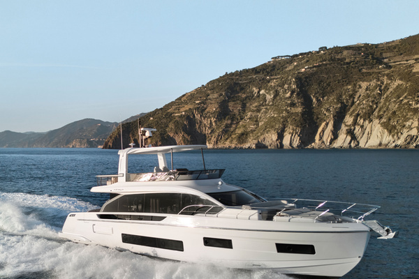 2026 Azimut 62