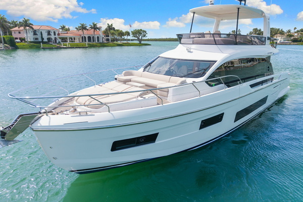 2026 Azimut 62