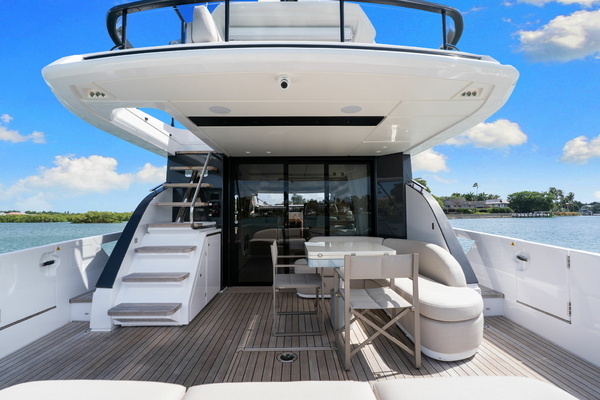 2026 Azimut 62
