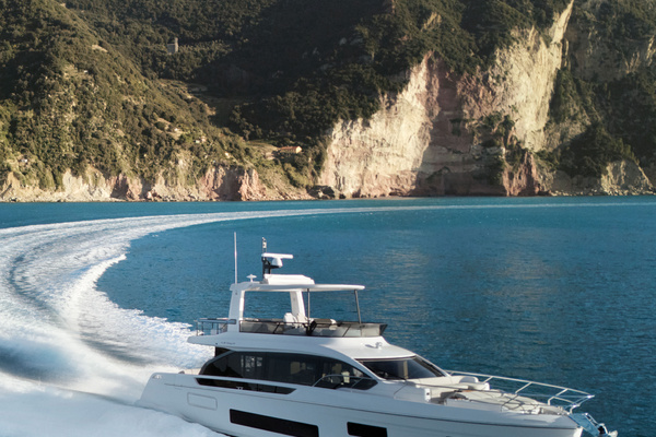 2026 Azimut 62