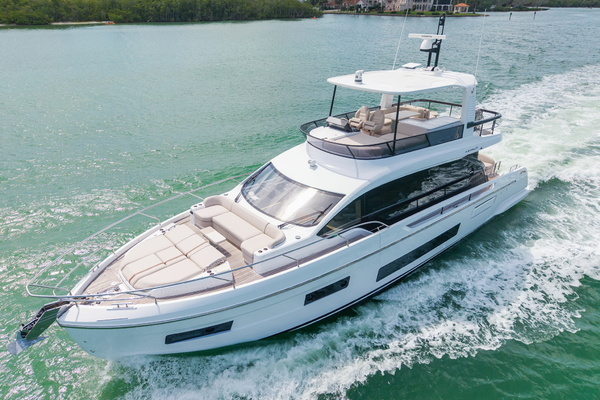2026 Azimut 62