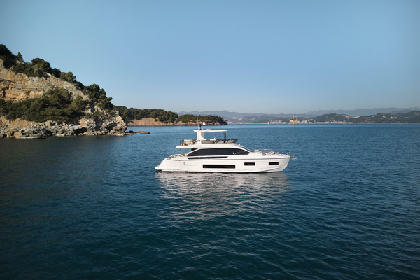 2026 Azimut 62