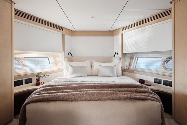 62ft Azimut Yacht For Sale
