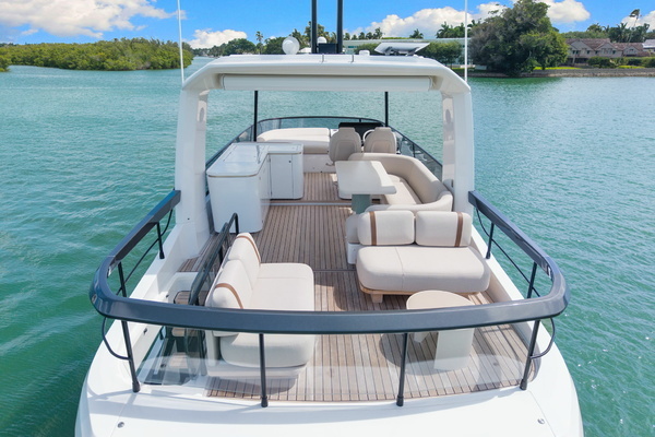 2026 Azimut 62