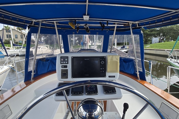 Damn Skippy 42ft Endeavour Yacht For Sale