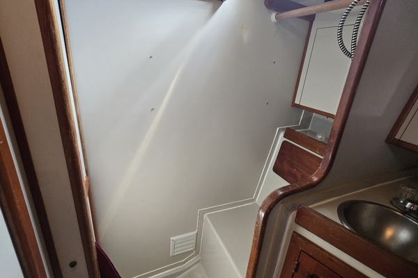 Damn Skippy 42ft Endeavour Yacht For Sale
