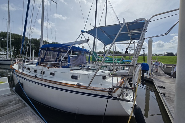 Damn Skippy 42ft Endeavour Yacht For Sale