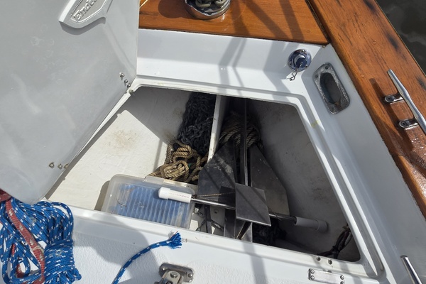 Damn Skippy 42ft Endeavour Yacht For Sale