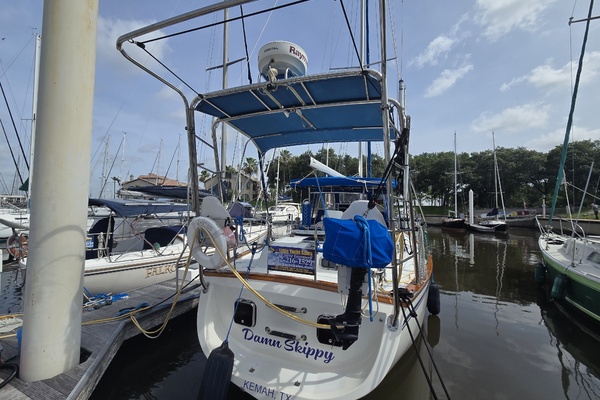 Damn Skippy 42ft Endeavour Yacht For Sale