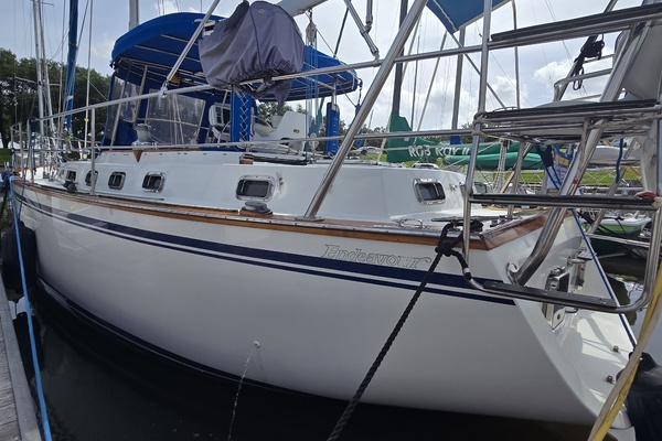 Damn Skippy 42ft Endeavour Yacht For Sale