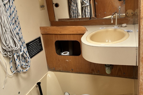 30ft J Boats Yacht For Sale