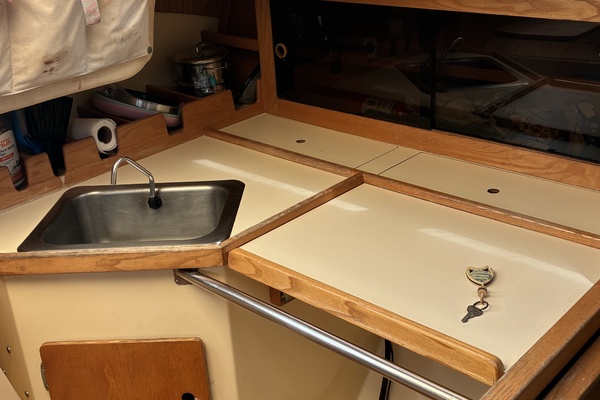 30ft J Boats Yacht For Sale