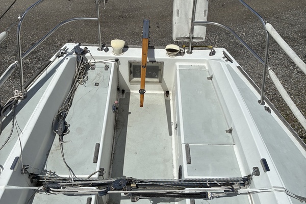 30ft J Boats Yacht For Sale
