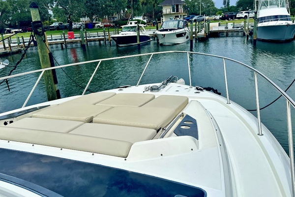40ft Boston Whaler Yacht For Sale