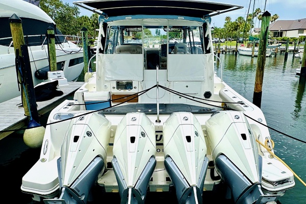 40ft Boston Whaler Yacht For Sale
