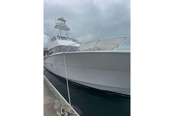 Photo of the 2007 Hatteras 