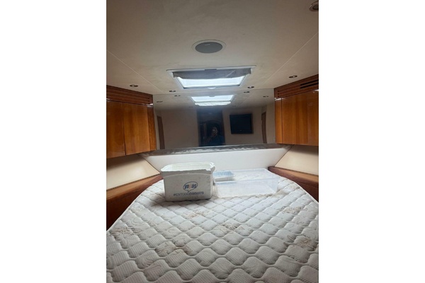 77ft Hatteras Yacht For Sale