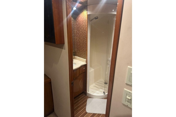 77ft Hatteras Yacht For Sale