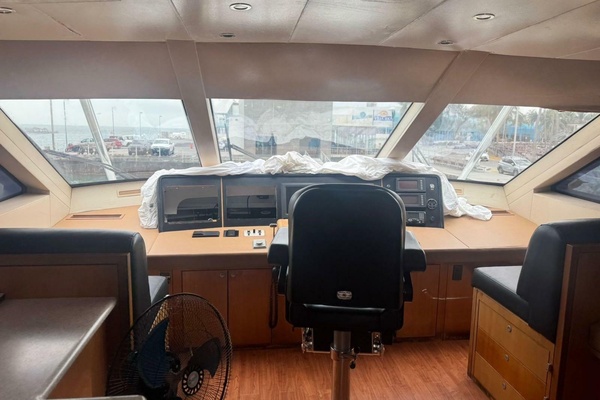 77ft Hatteras Yacht For Sale