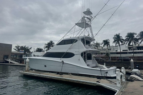 77ft Hatteras Yacht For Sale