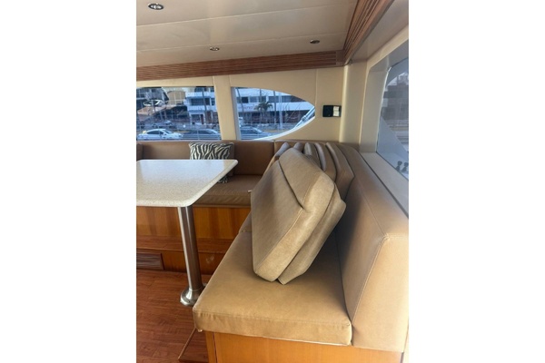 77ft Hatteras Yacht For Sale