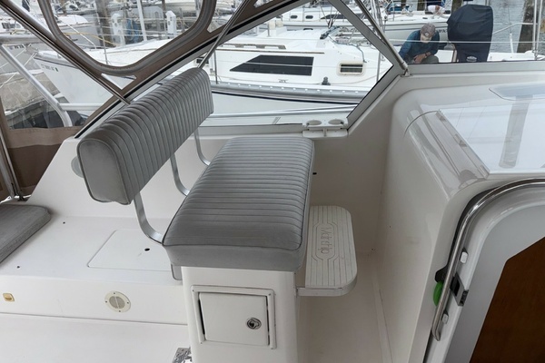 Photo of the 2003 Mainship 34' Pilot