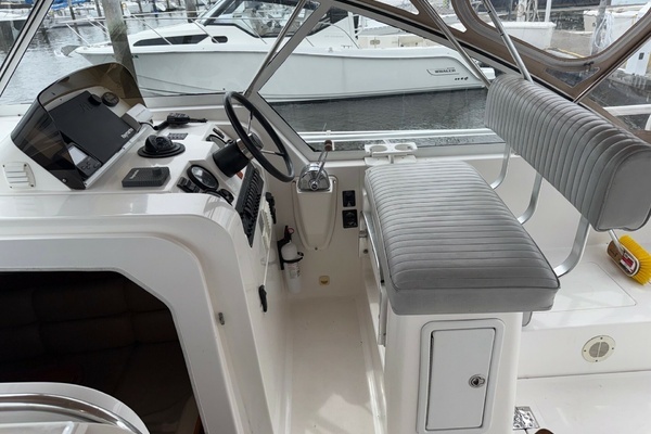 Photo of the 2003 Mainship 34' Pilot