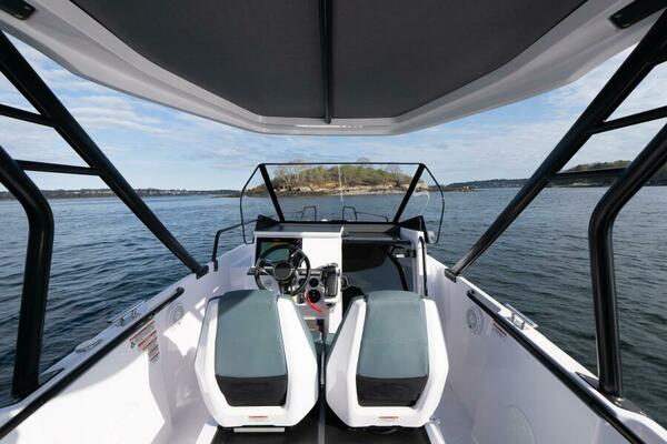 160k  190k Axopar 25 Stock X 25ft Axopar Yacht For Sale