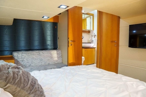 2013 Sunseeker 48