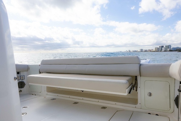 42ft Boston Whaler Yacht For Sale