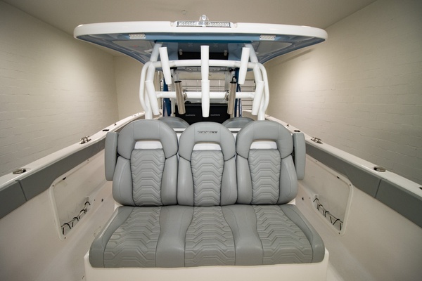 34ft Twin Vee Yacht For Sale