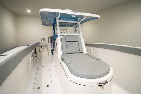 34ft Twin Vee Yacht For Sale