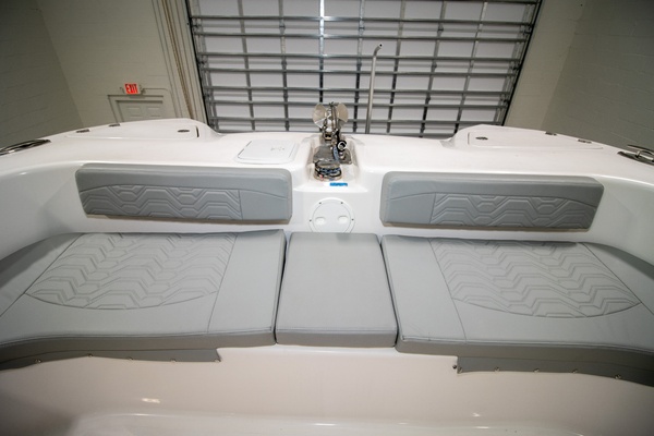 34ft Twin Vee Yacht For Sale